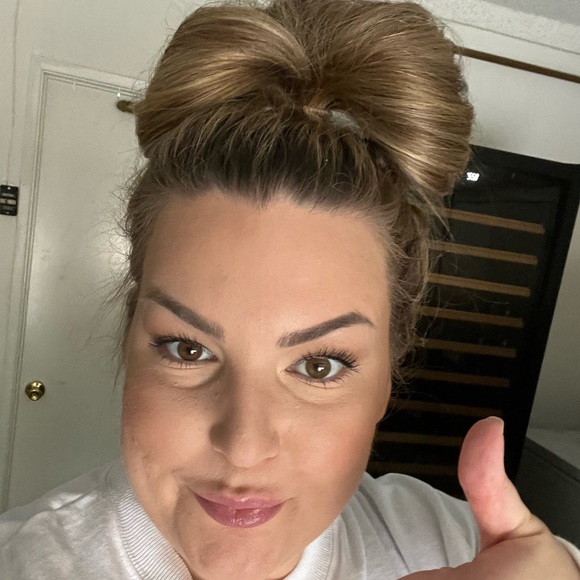 Meet your Posher, Mackenzie - Picture 6 of 7